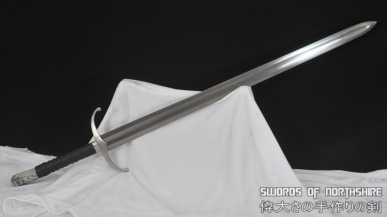 Metal outlet sword